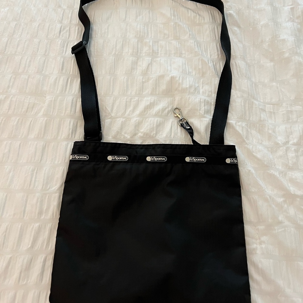 Lesportsac Madison Nylon Crossbody Black Bag - Picture 7 of 11